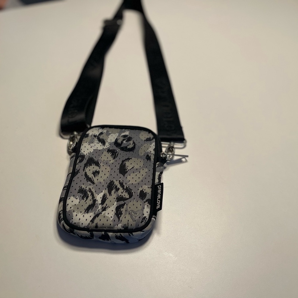 Prenelove Leopard Print Crossbody Bag for phones